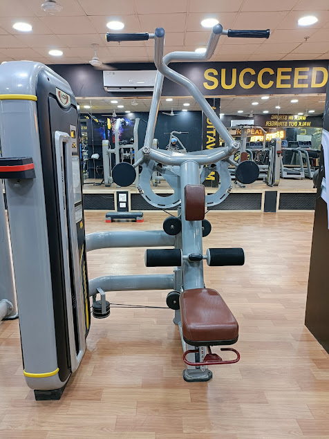 ENERGY FITNESS Gym energy conditioning and fitness space view 8